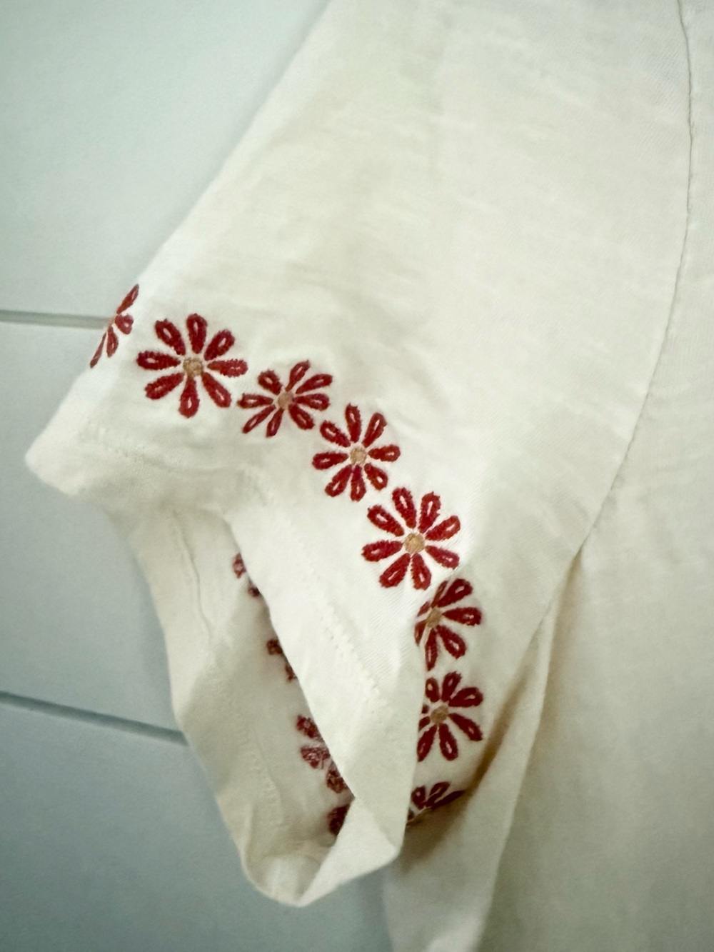 Toad & Co Orgainic Cotton Embroidered Tee - Picture 4 of 12